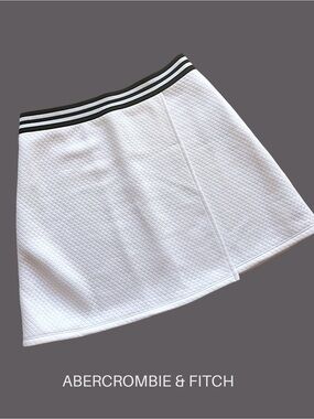 ABERCROMBIE & FITCH WHITE QUILTED PULL-ON STRETCH MINI SKIRT FAUX WRAP | XS